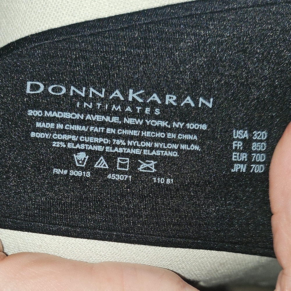 Donna Karan Black Push-Up T-Shirt Bra with Logo Strap - Picture 9 of 9